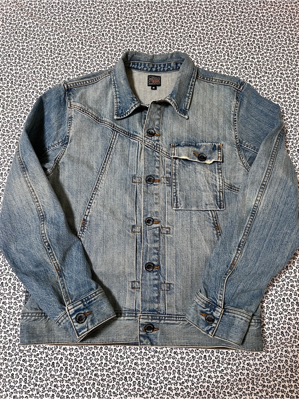 Vintage Y2K Volcom Men’s Denim Trucker Jacket 100% Cotton Size M